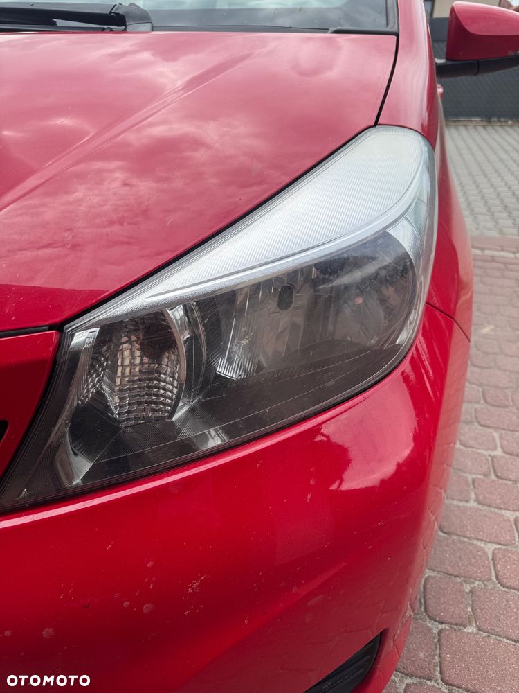 Toyota Yaris - 22