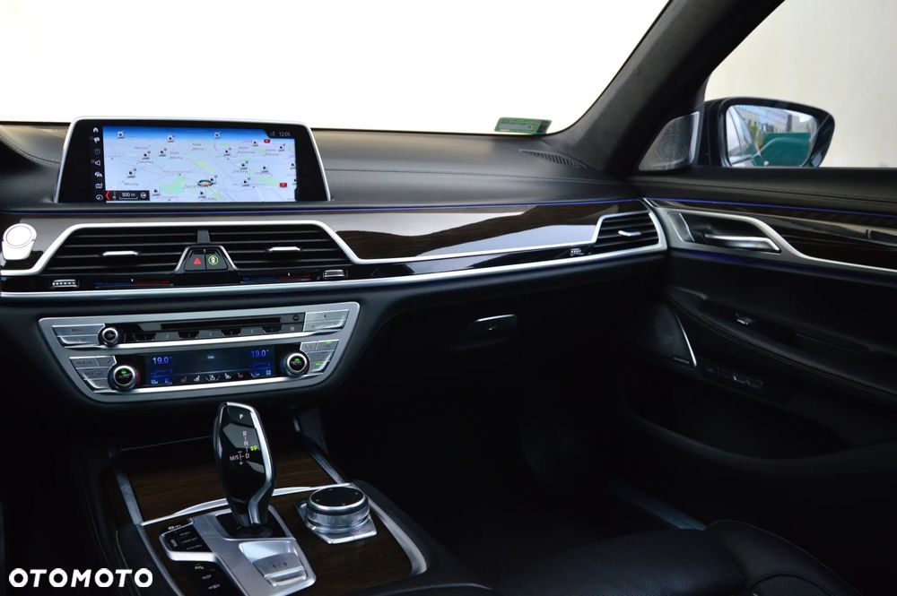 BMW Seria 7 750Ld xDrive - 30