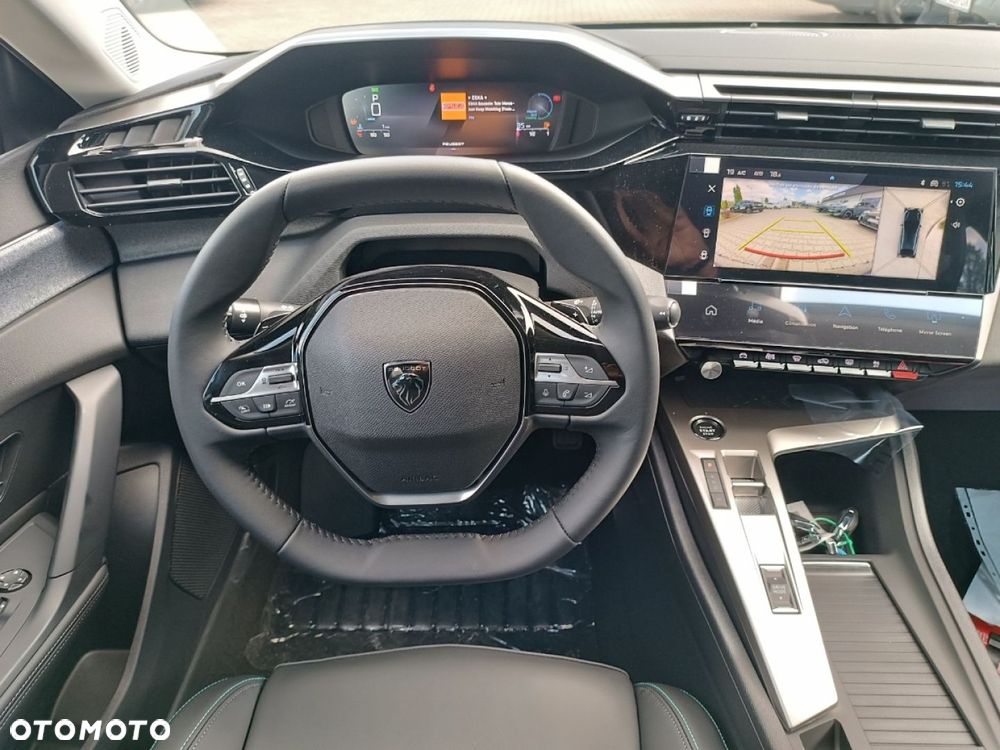 Peugeot 408 - 13