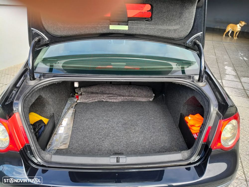 VW Passat 2.0 TDI Highline IM DSG - 11