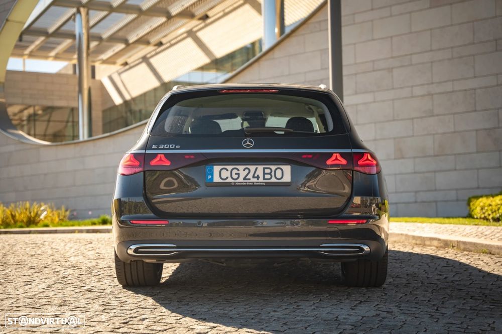 Mercedes-Benz E 300 e Station - 5