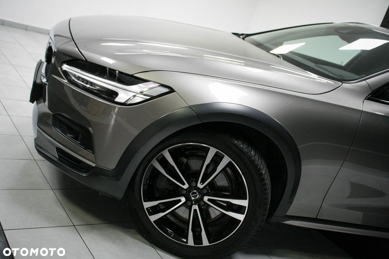 Volvo V90 Cross Country - 7
