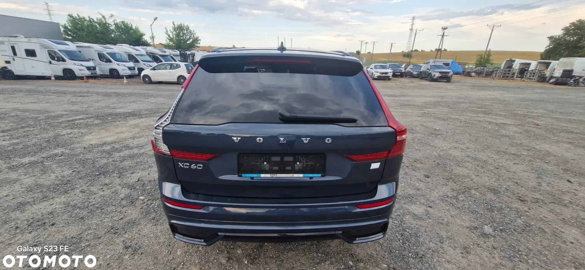 Volvo XC 60 T8 AWD Plug-in Hybrid Plus Black Edition - 4
