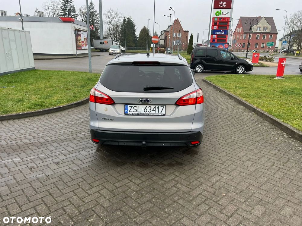 Ford Focus 1.6 TDCi DPF SYNC Edition - 8