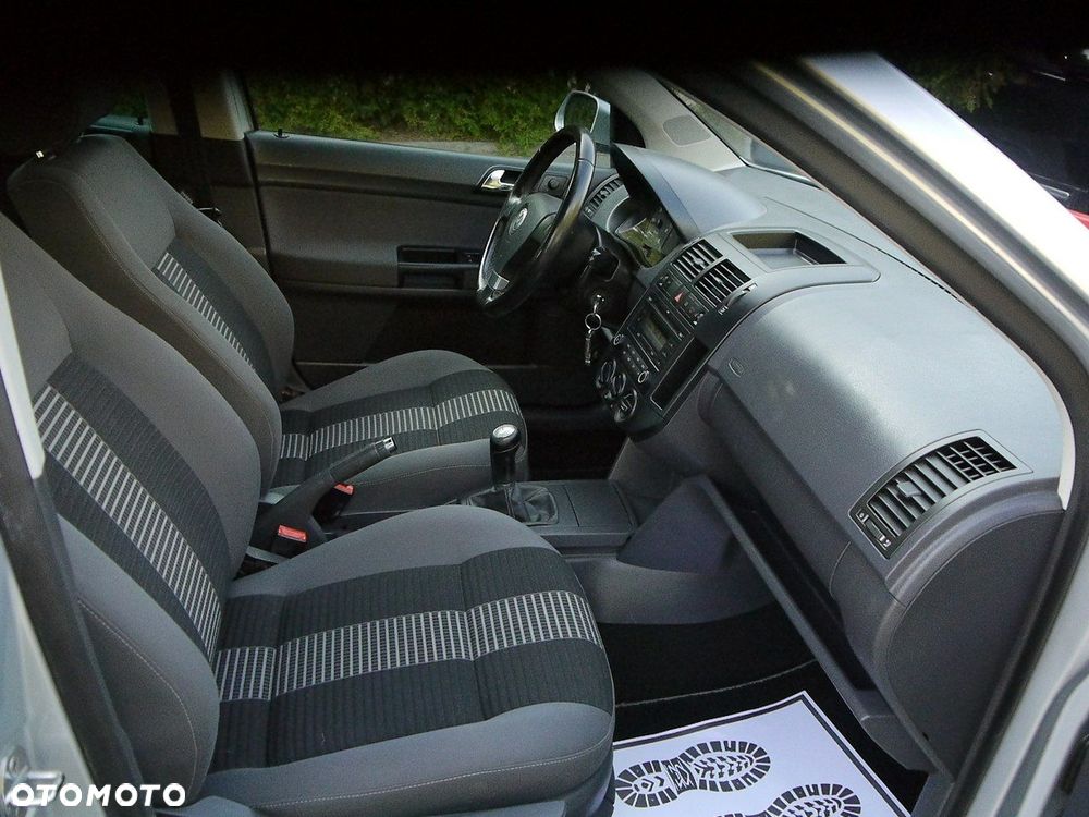 Volkswagen Polo 1.2 MATCH - 25