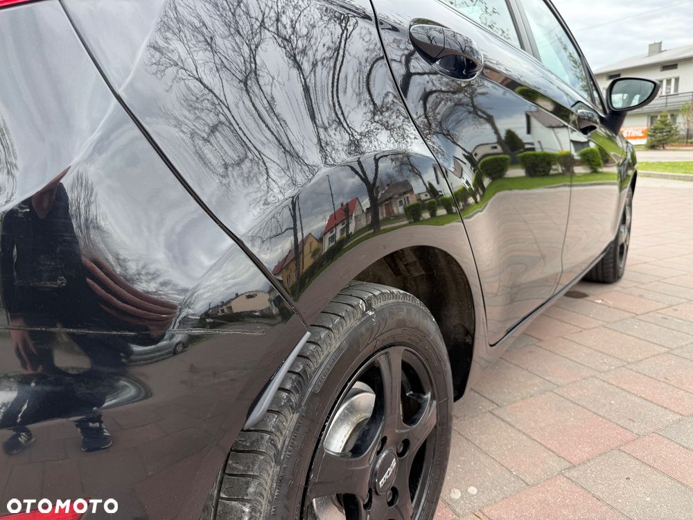 Ford Fiesta 1.6 TDCi Titanium - 19