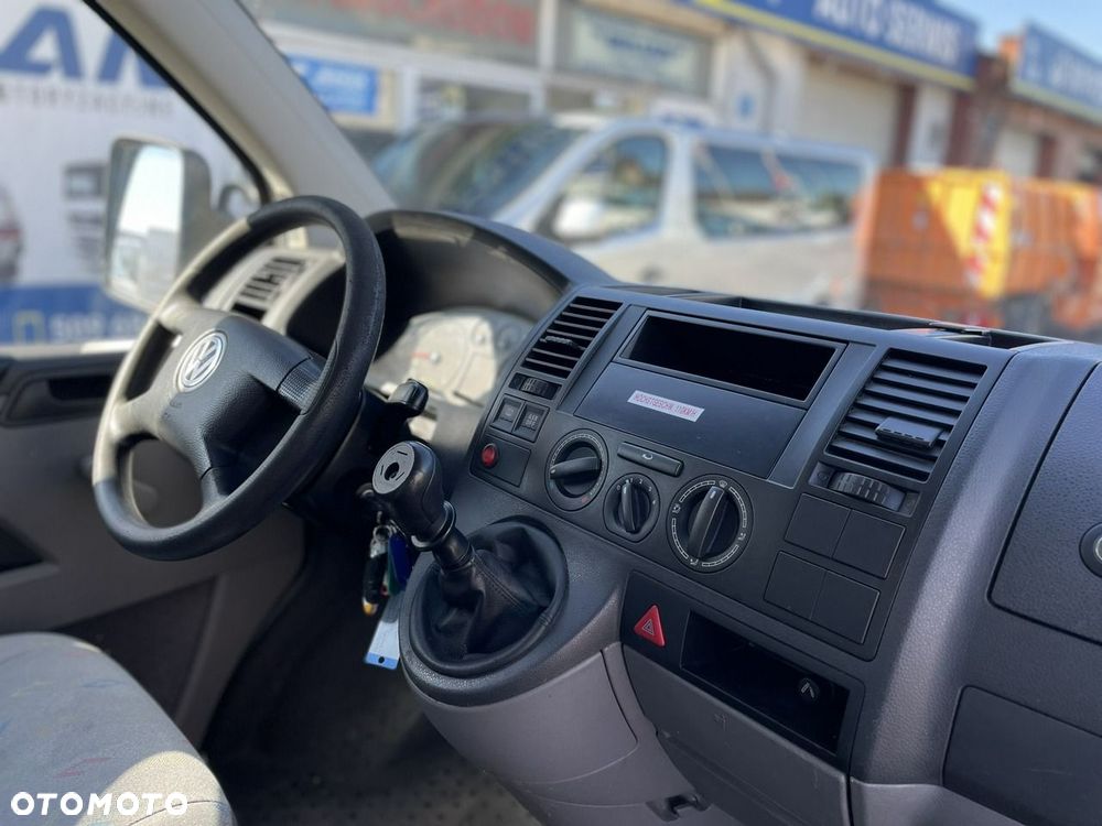 Volkswagen Transporter - 9