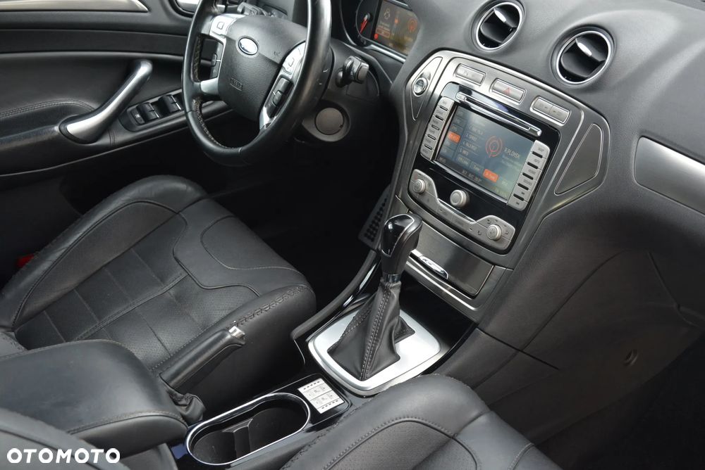 Ford Mondeo - 34