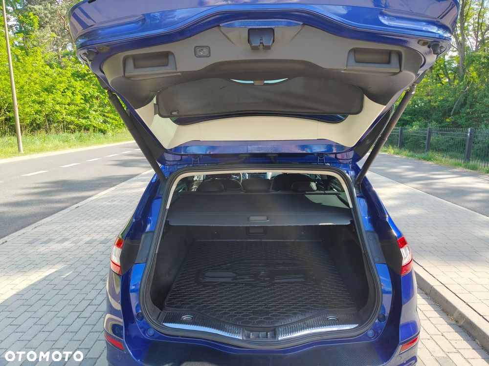 Ford Mondeo 2.0 EcoBoost Titanium X - 24