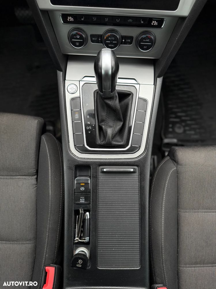 Volkswagen Passat 2.0 TDI DSG R Executive - 28