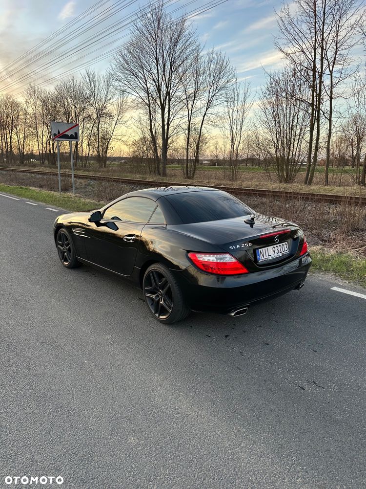 Mercedes-Benz SLK 250 CGI - 3