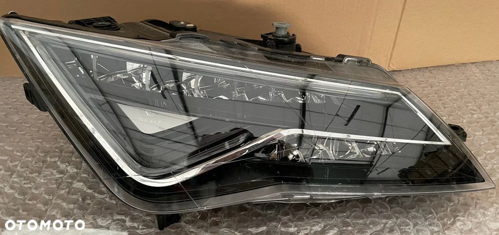 Seat Leon 5F reflektor prawy xenon oryginał lampa przód - 1