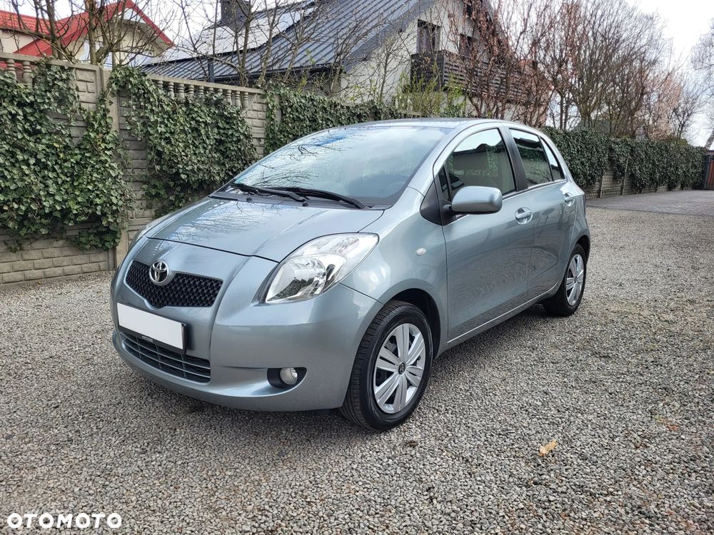 Toyota Yaris 1.3 VVT-i Cool - 3