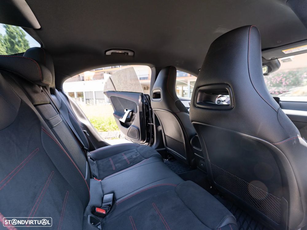 Mercedes-Benz CLA 250 e AMG Line - 3