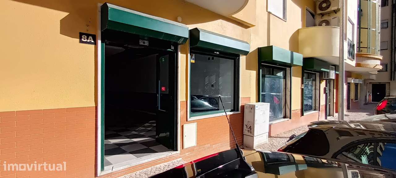 Arrendamento de espaço comercial na Avenida 25 de Abril, 8 Ramada - Grande imagem: 2/14