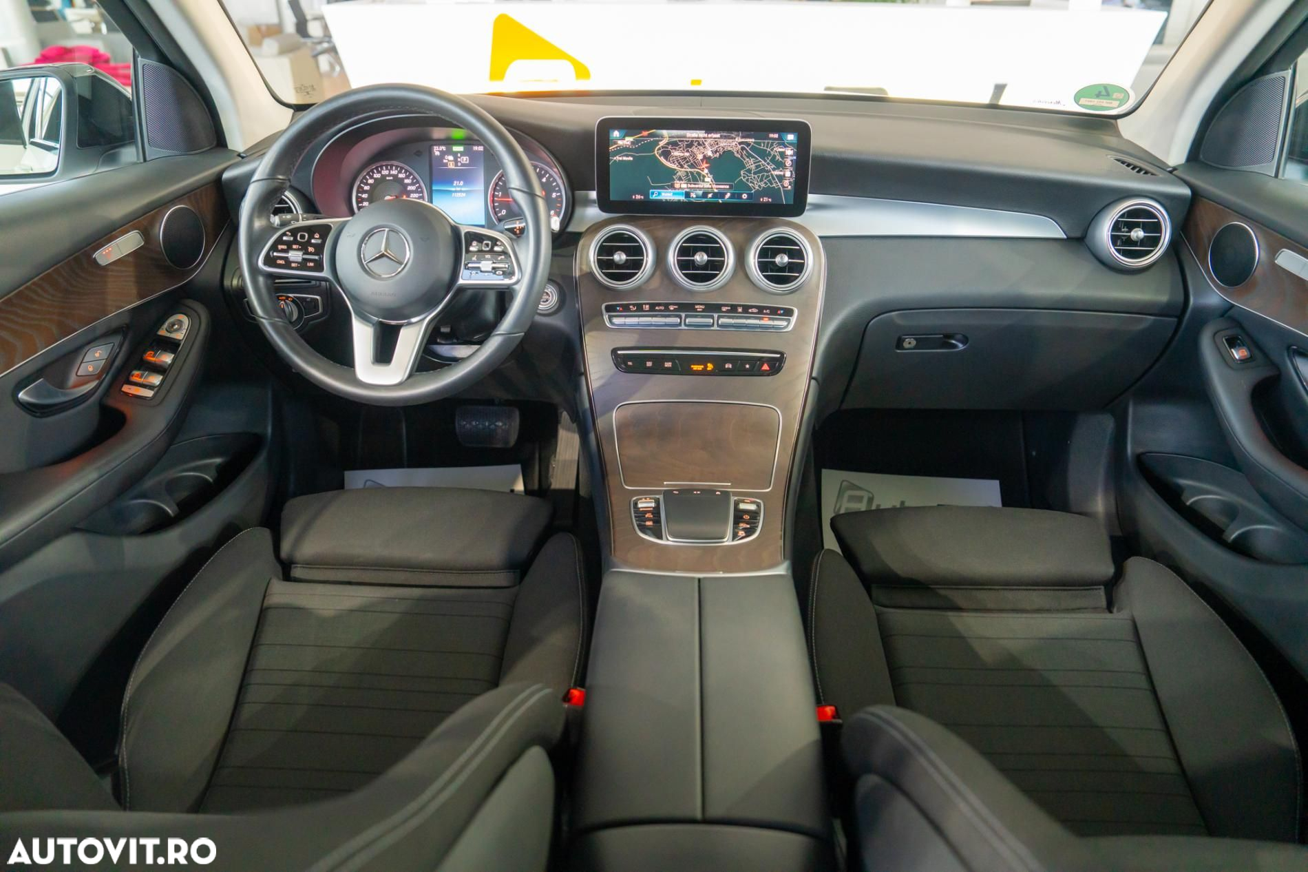 Mercedes-Benz GLC - 17