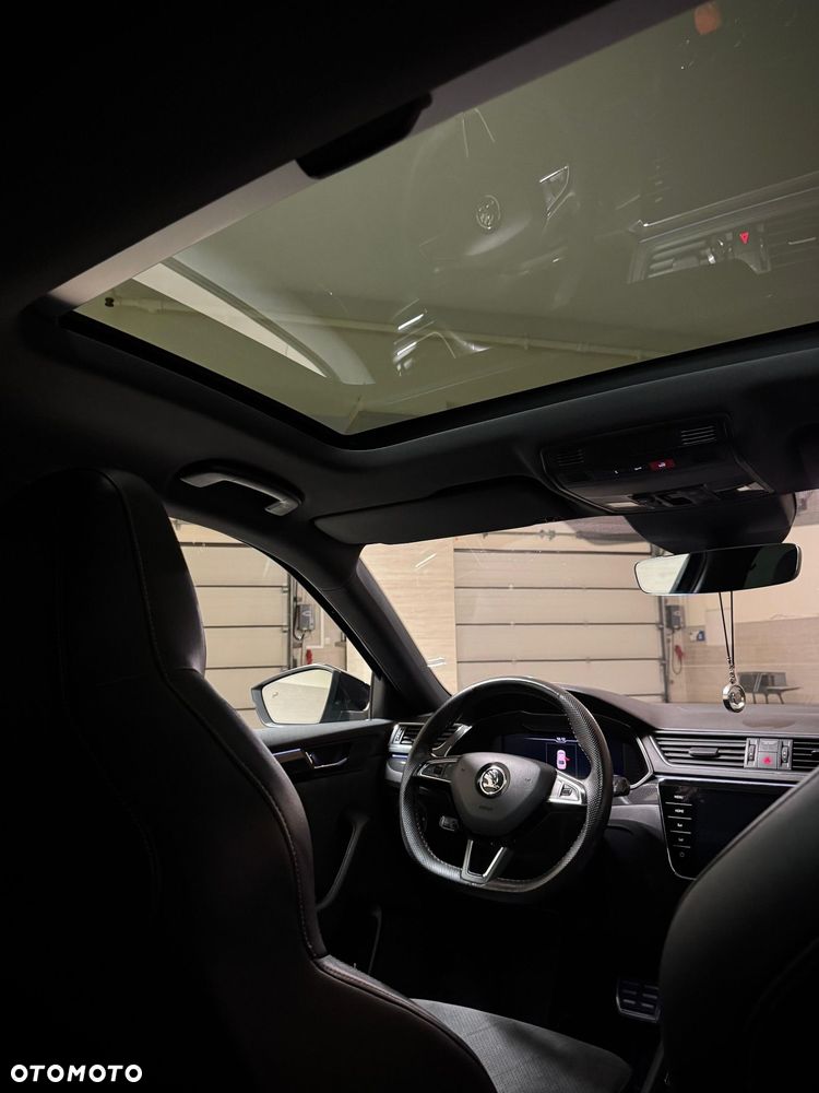 Skoda Superb 2.0 TDI 4x4 Sportline DSG - 9