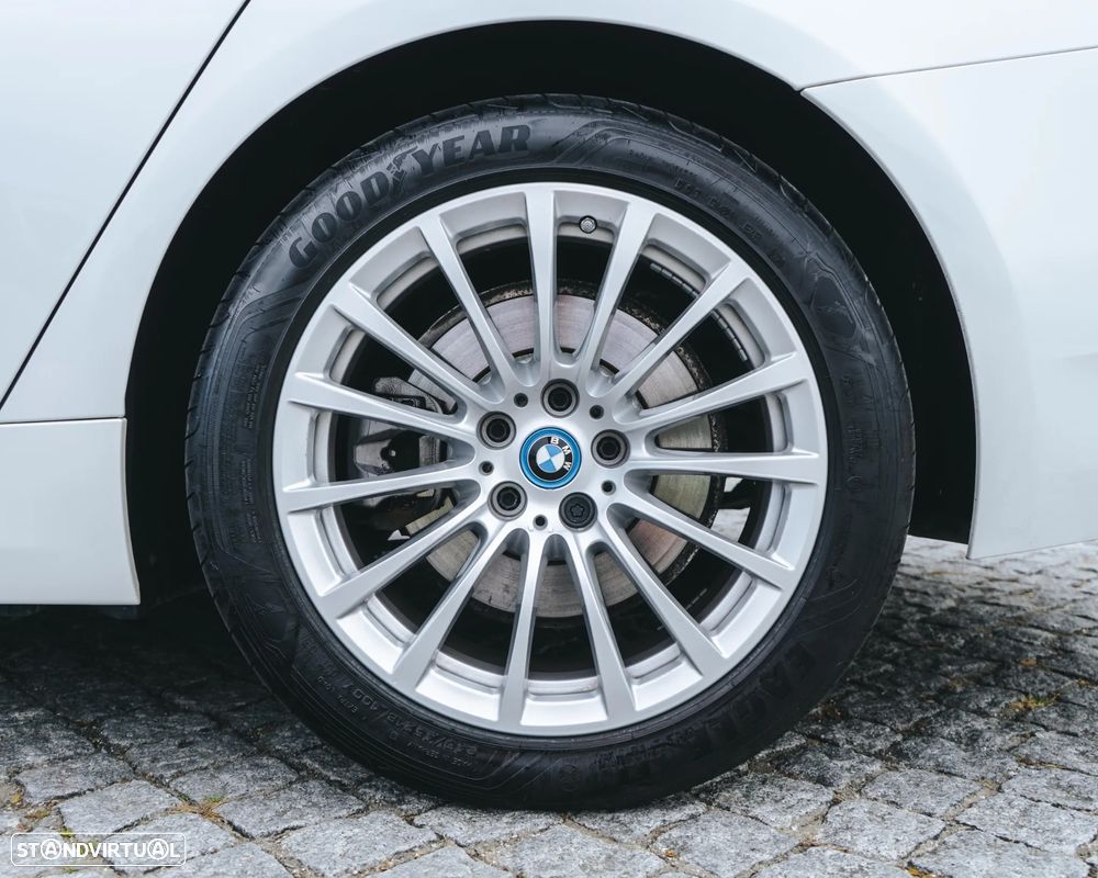 BMW 520 e - 51