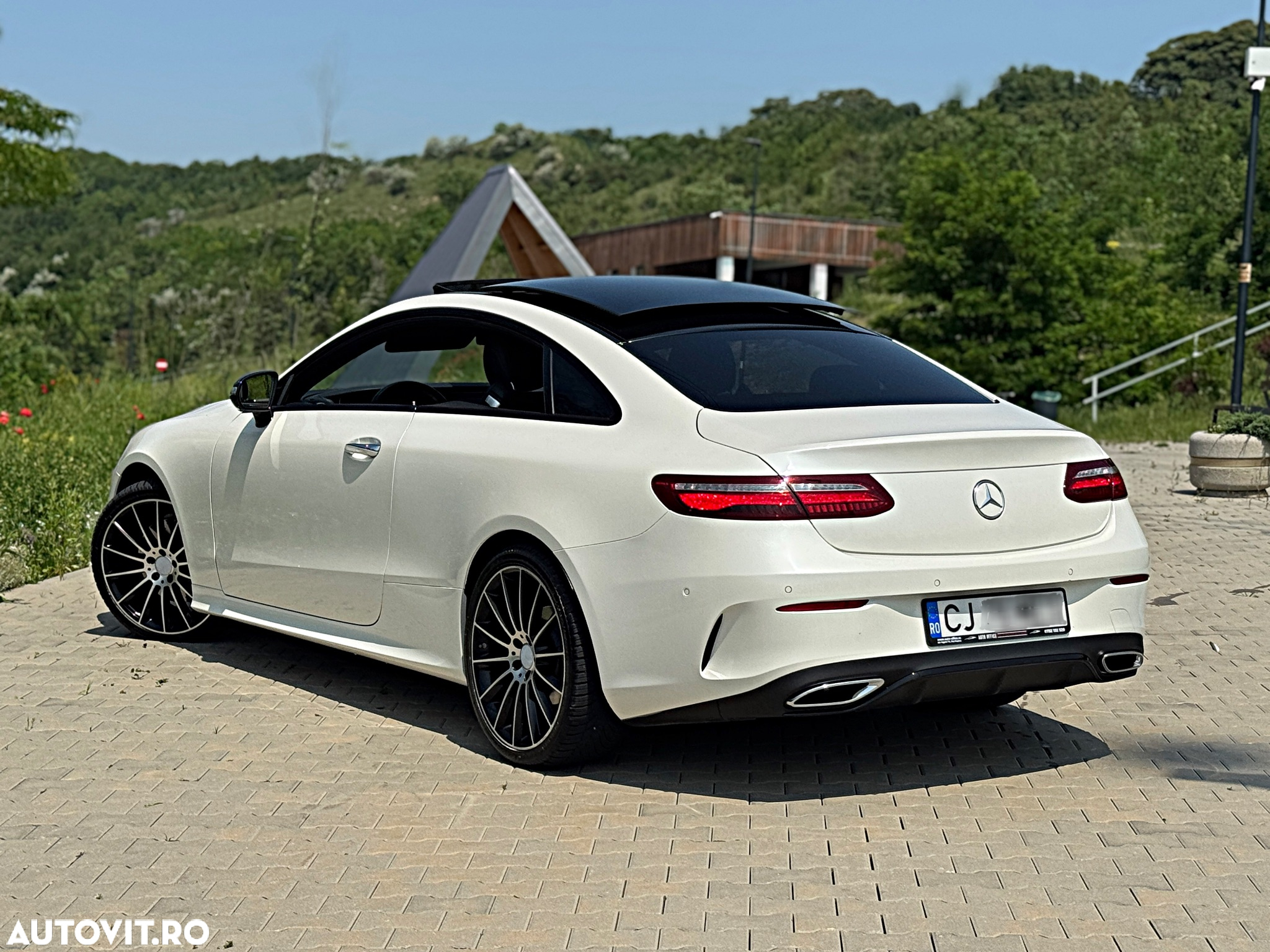 Mercedes-Benz E 220 d Coupe 9G-TRONIC AMG Line - 6