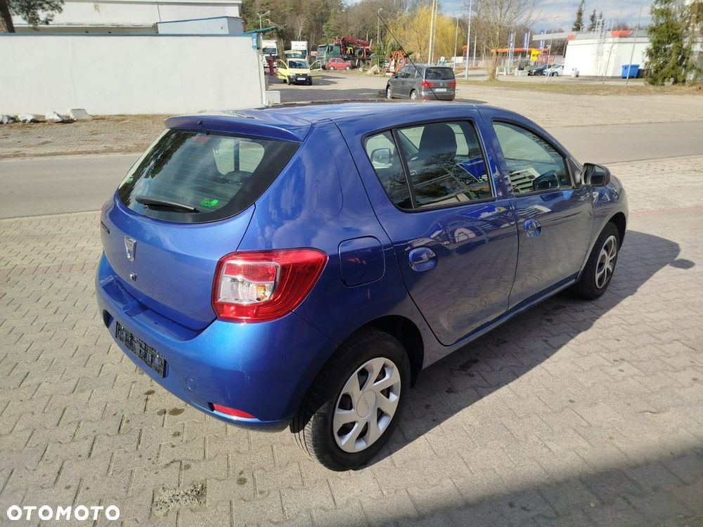 Dacia Sandero - 8
