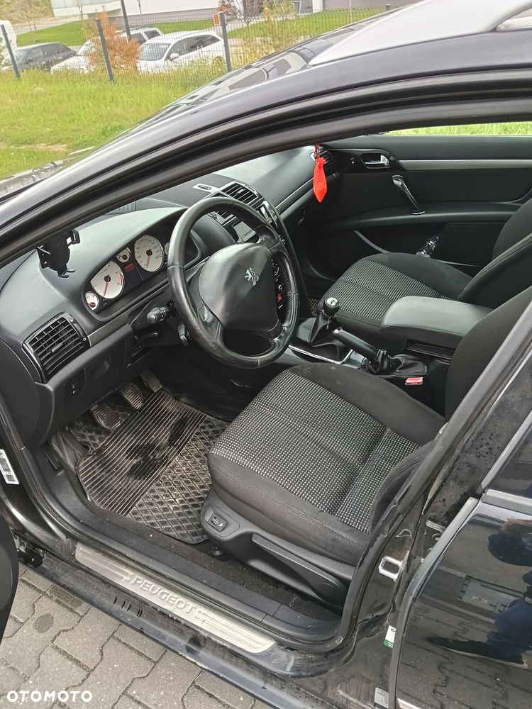 Peugeot 407 - 10