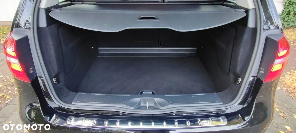 Mercedes-Benz Klasa B 200 7G-DCT Style - 32