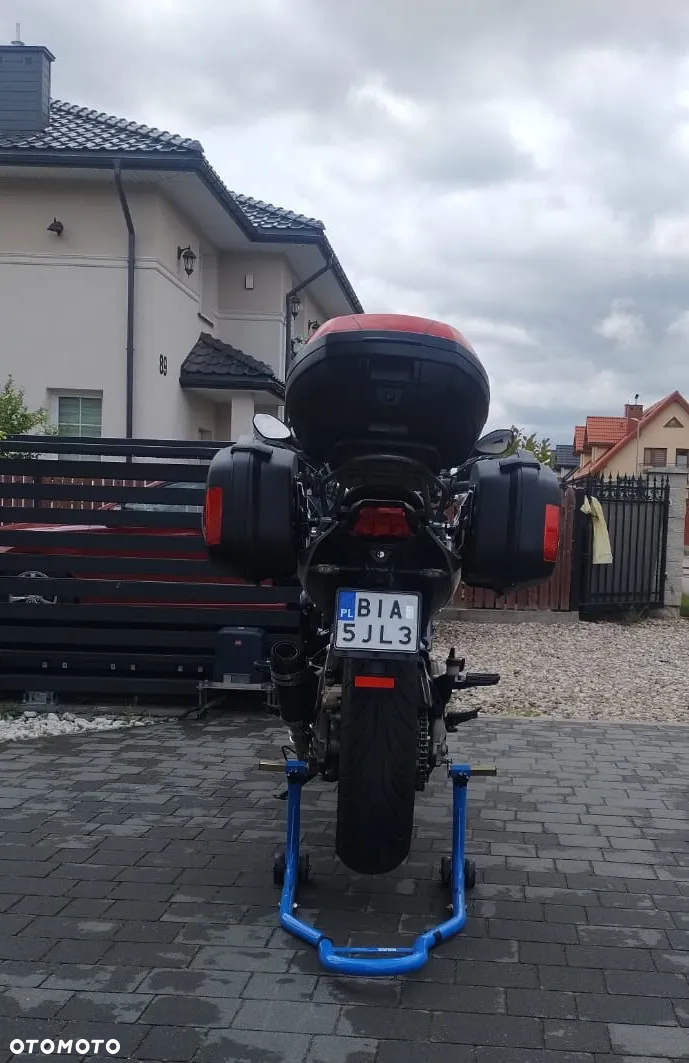 Aprilia Mana