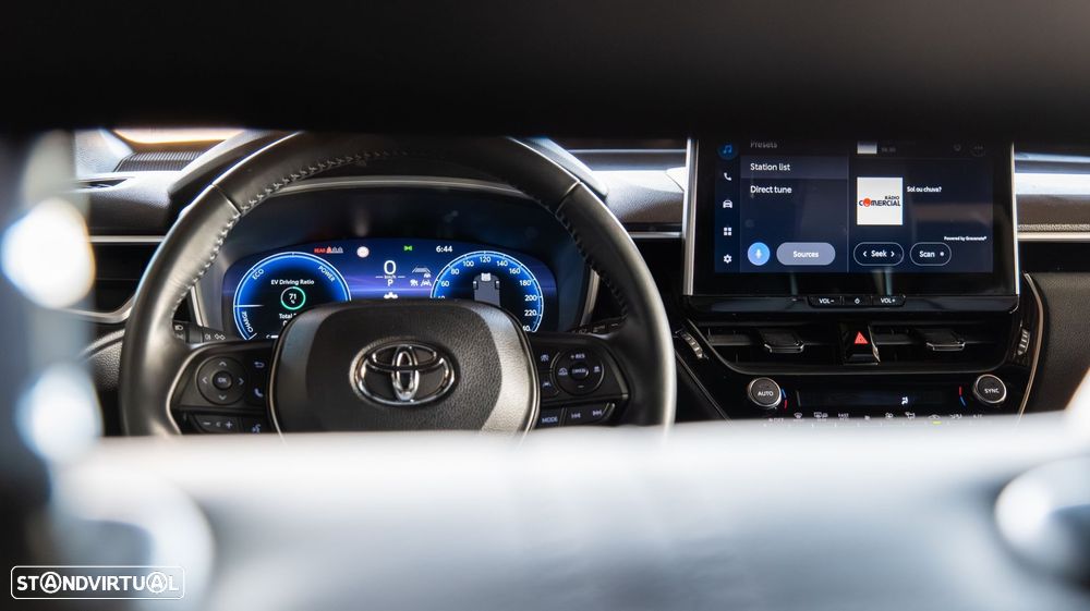 Toyota Corolla Cross 2.0 Hybrid Luxury - 9