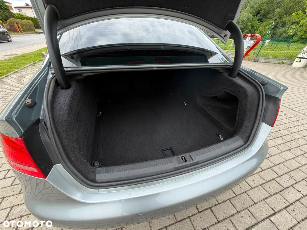 Audi A4 Limousine 2.0 TFSI Limited Edition - 23