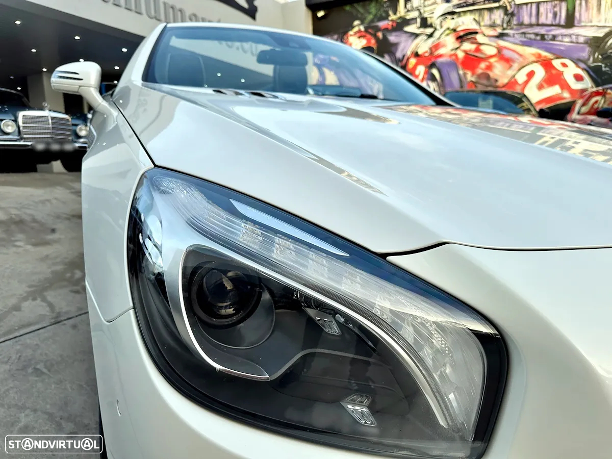 Mercedes-Benz SL 350 Standard - 36