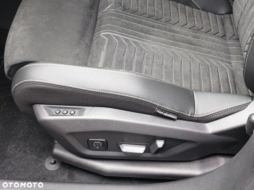 Peugeot 5008 1.6 PHEV GT S&S e-DCS7 - 13