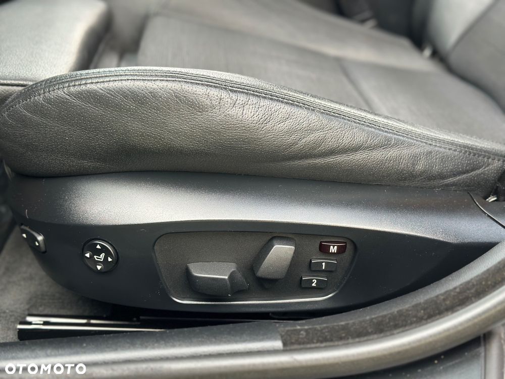 BMW Seria 3 318i - 22