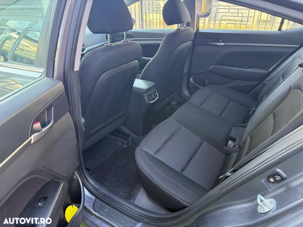 Hyundai Elantra 1.6 MPi Exclusive - 7