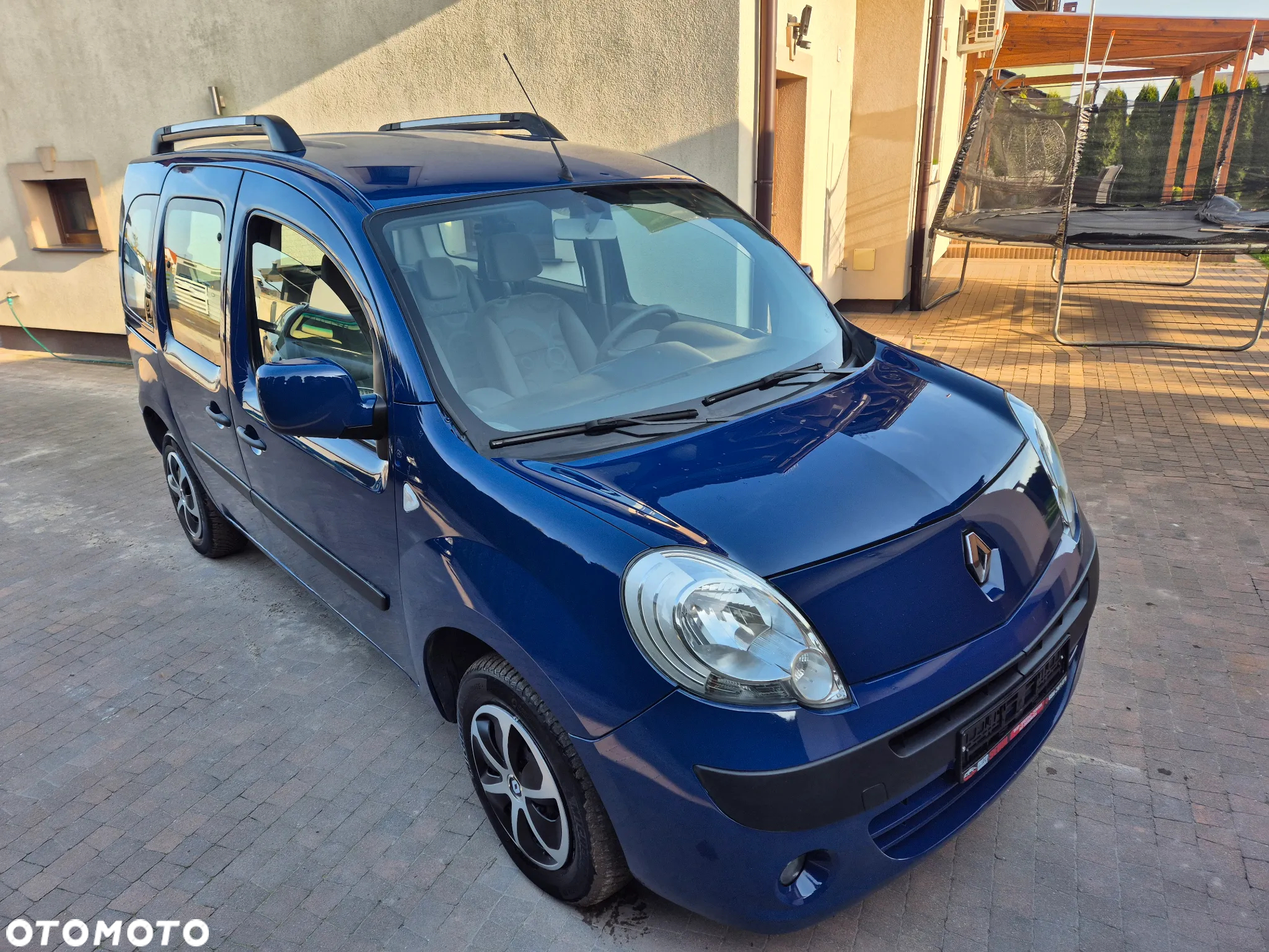 Renault Kangoo 1.6 8V 90 Happy Family - 4