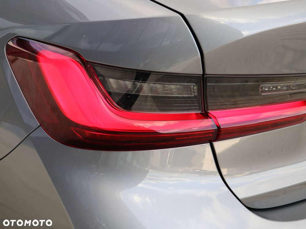 BMW Seria 3 320d mHEV M Sport - 15