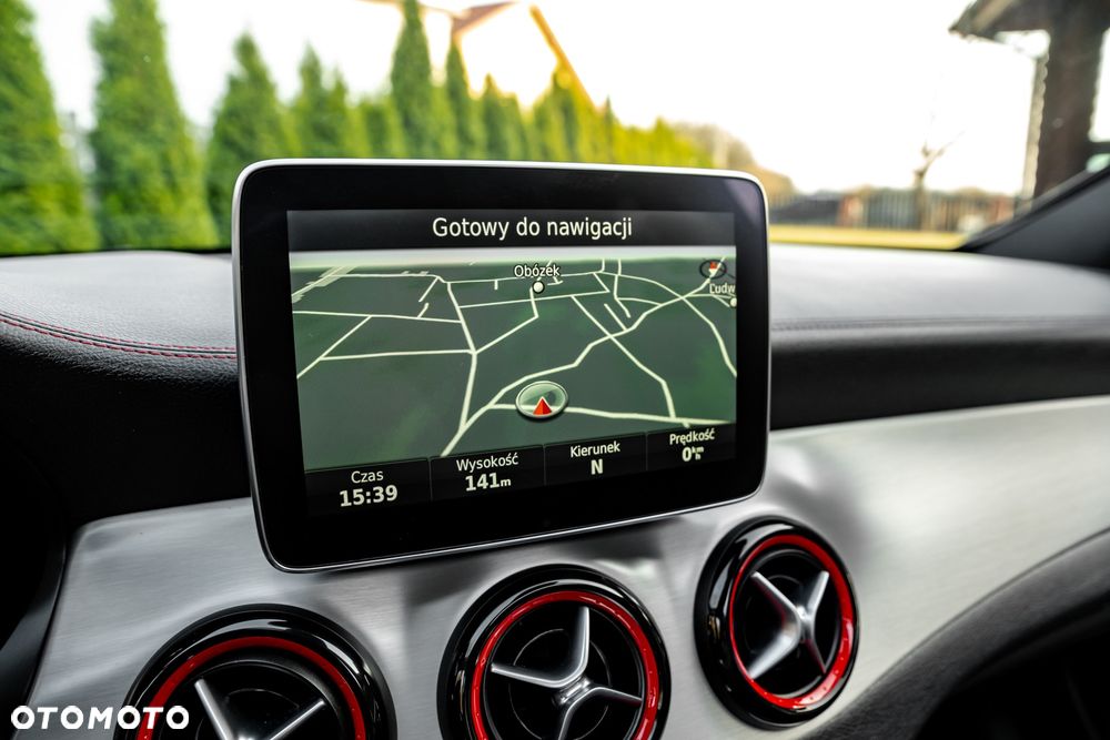 Mercedes-Benz CLA 250 4Matic 7G-DCT Sport - 35