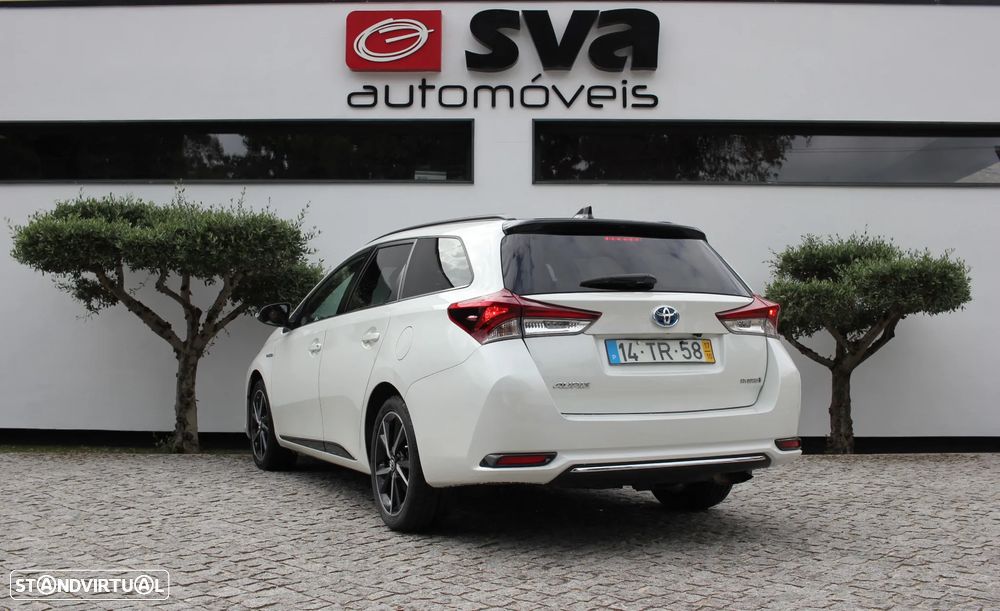Toyota Auris Touring Sports 1.8 HSD Comfort +P.Techno+P.Sport - 7