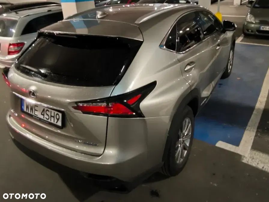 Lexus NX 300h Elegance AWD - 31