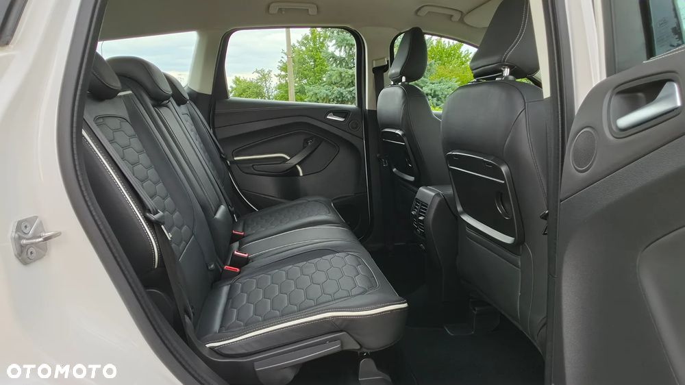 Ford Kuga 2.0 TDCi 2x4 Vignale - 38