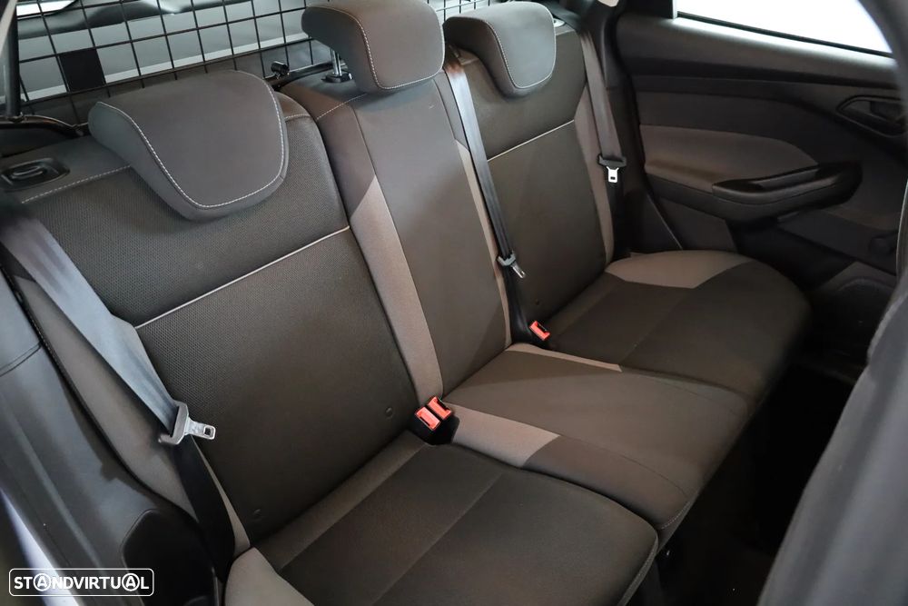 Ford Focus 1.0 EcoBoost S&S Ambiente - 24
