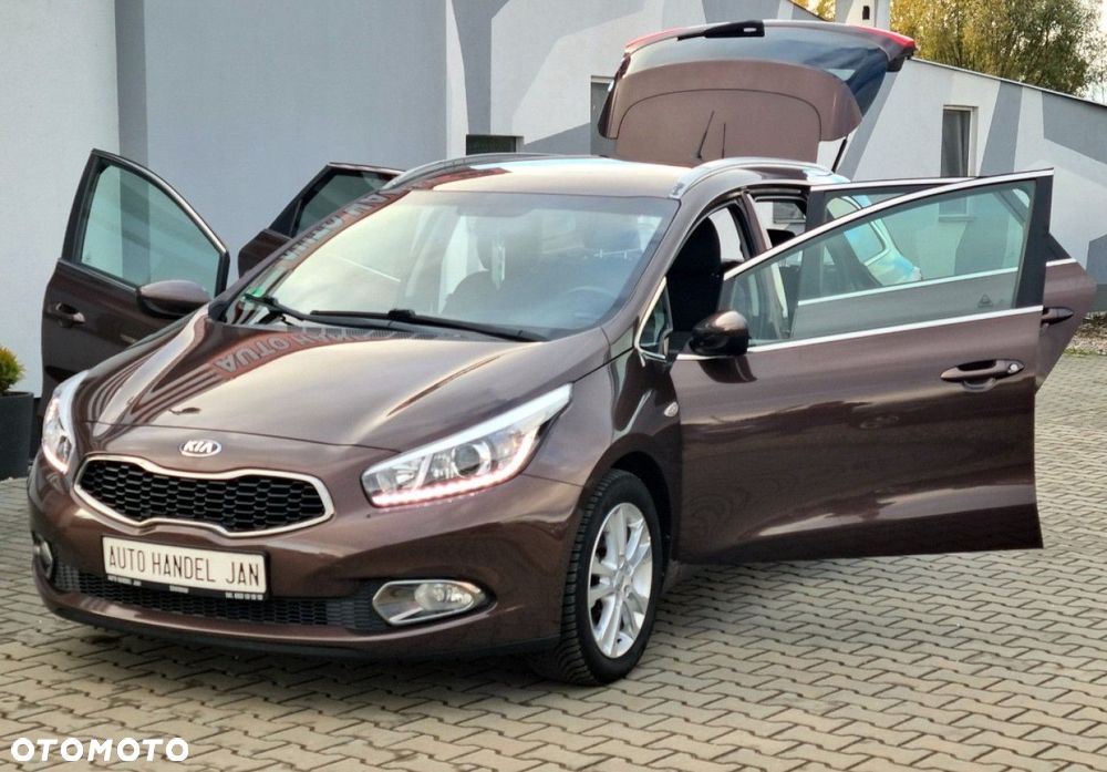 Kia Ceed - 8
