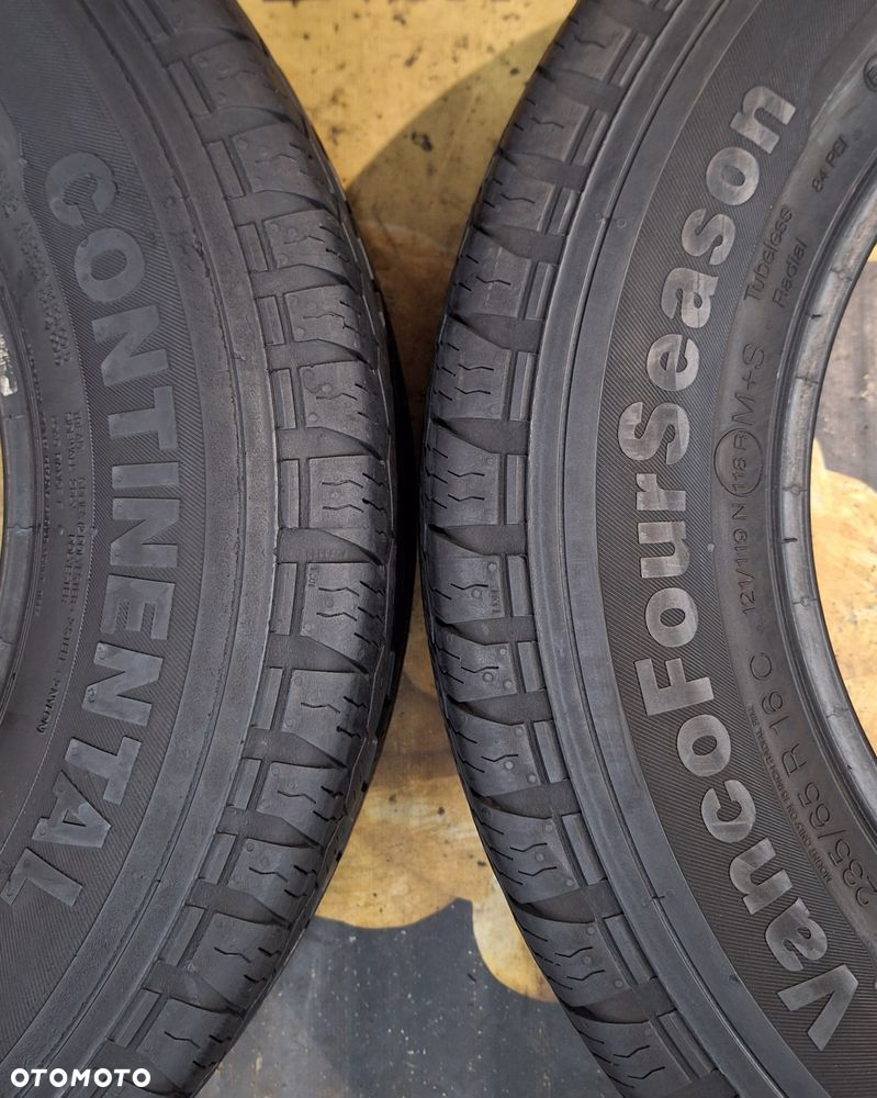 Opoony do Busa 235 65 R 16C 113/116 Continental VancoFourSeason - 6