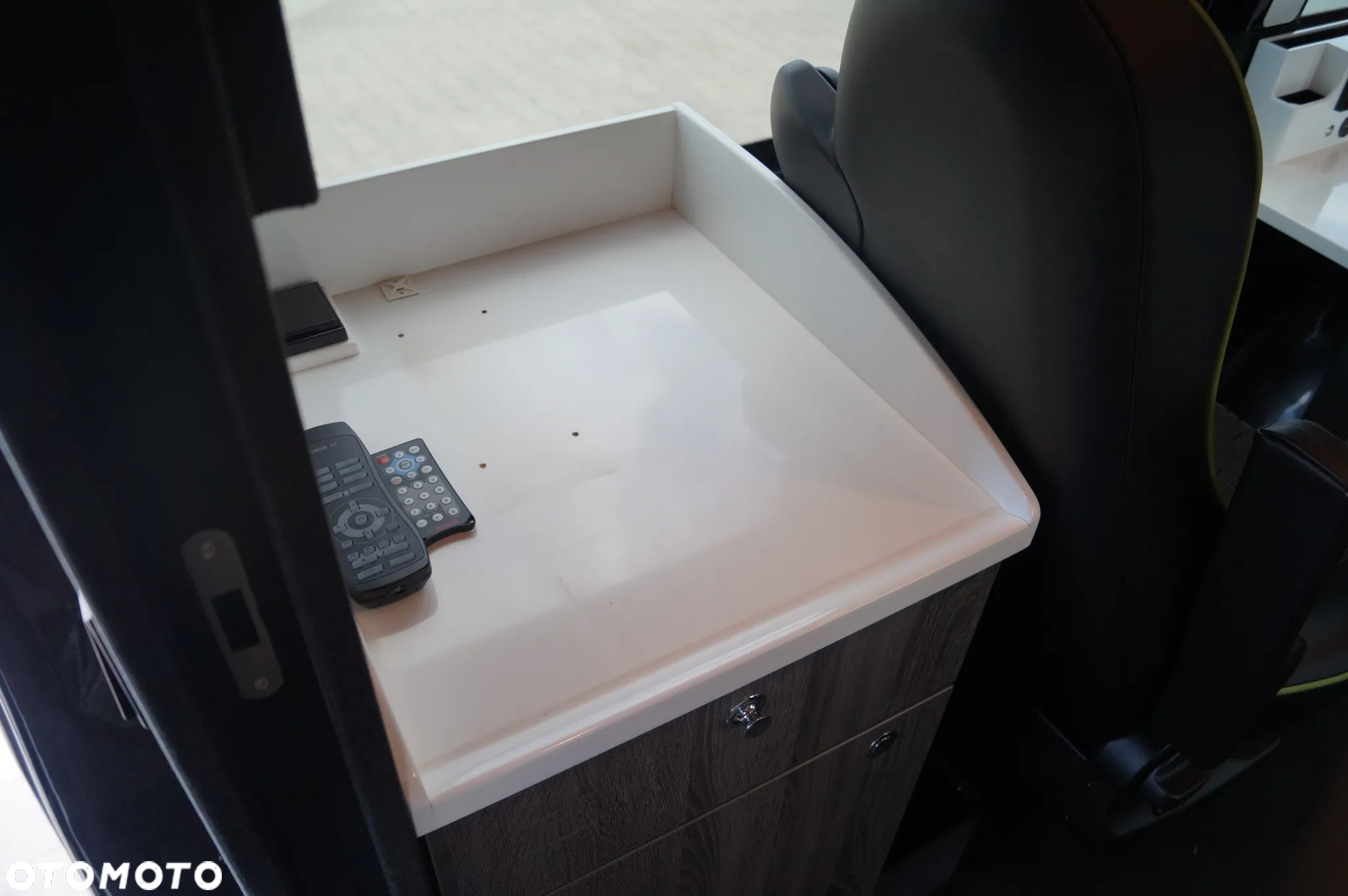 Mercedes-Benz Sprinter - 20
