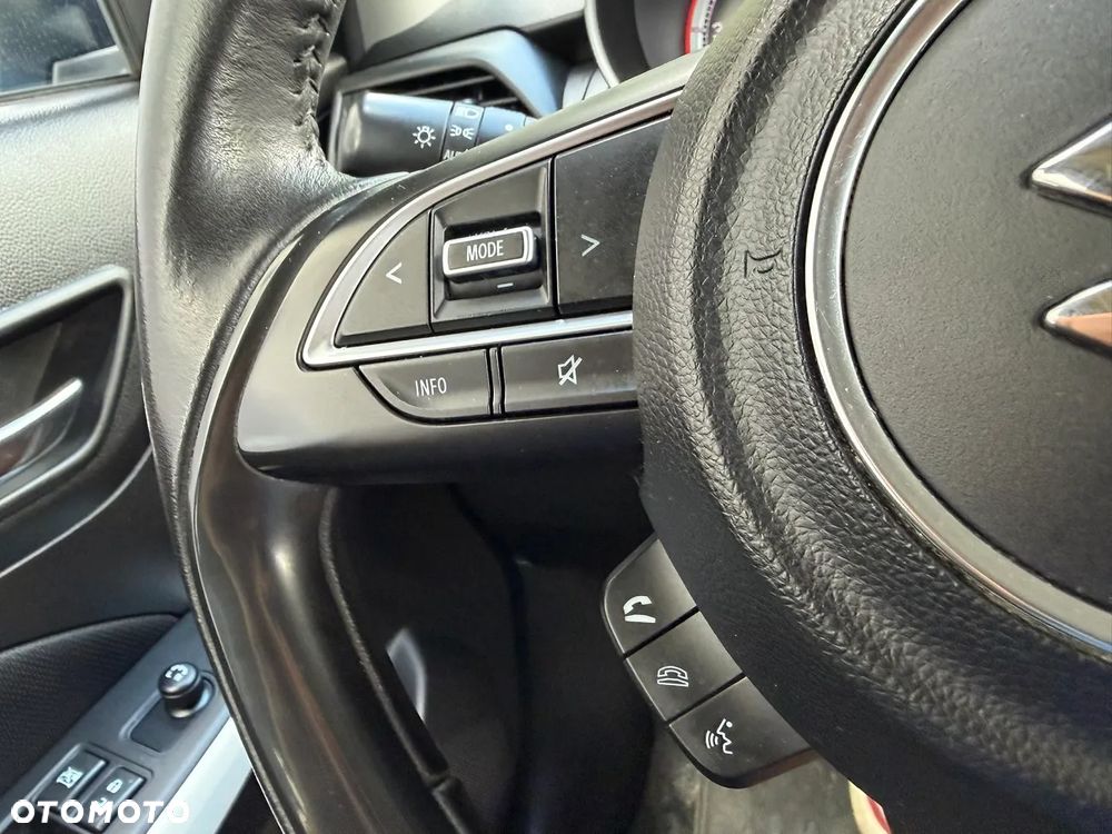 Suzuki Swift 1.2 Dualjet Allgrip Comfort - 15
