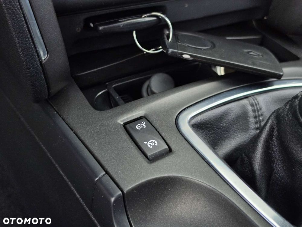 Renault Latitude - 28