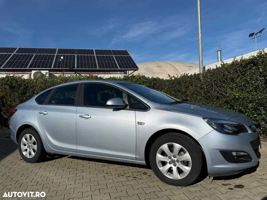Opel Astra - 2