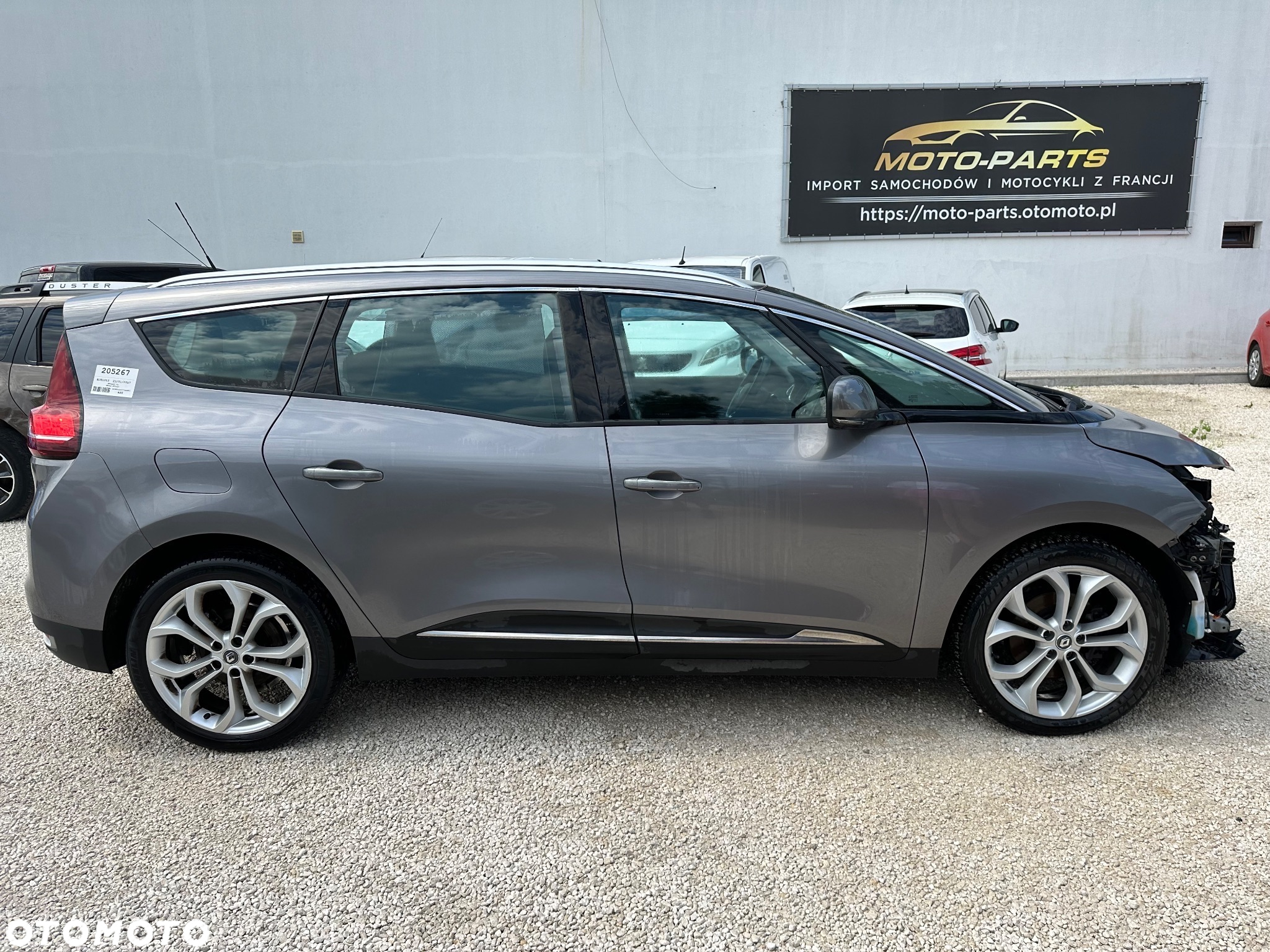 Renault Grand Scenic - 23