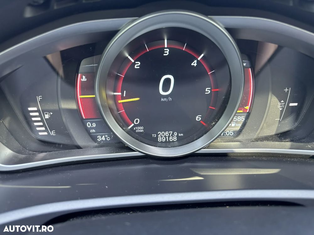 Volvo V40 D3 Momentum - 10