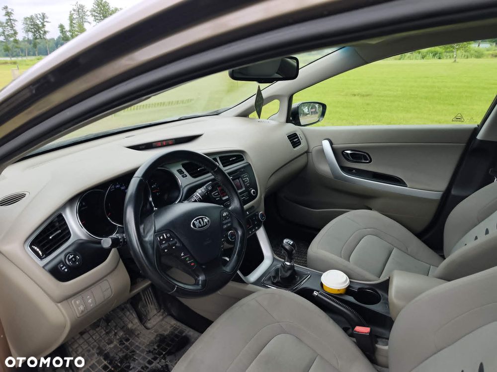 Kia Ceed 1.6 GDI L - 14