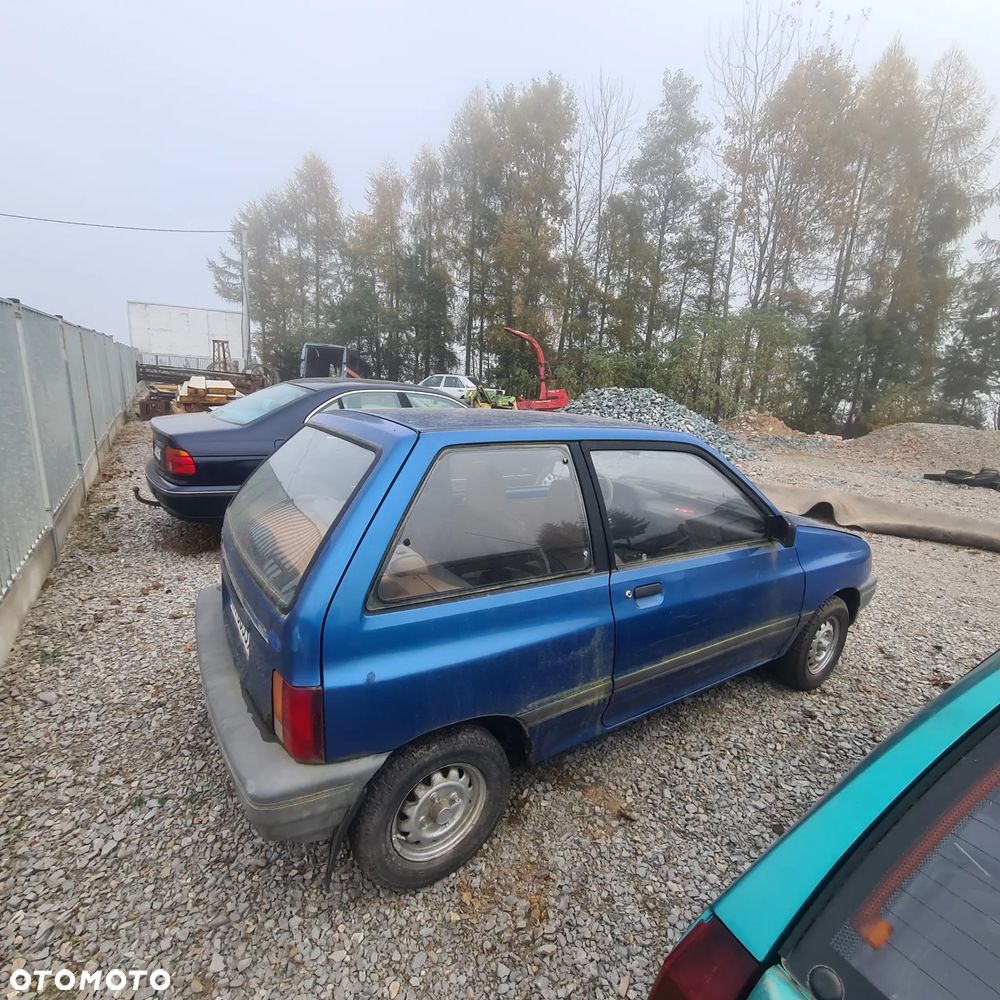 Ford Festiva - 3